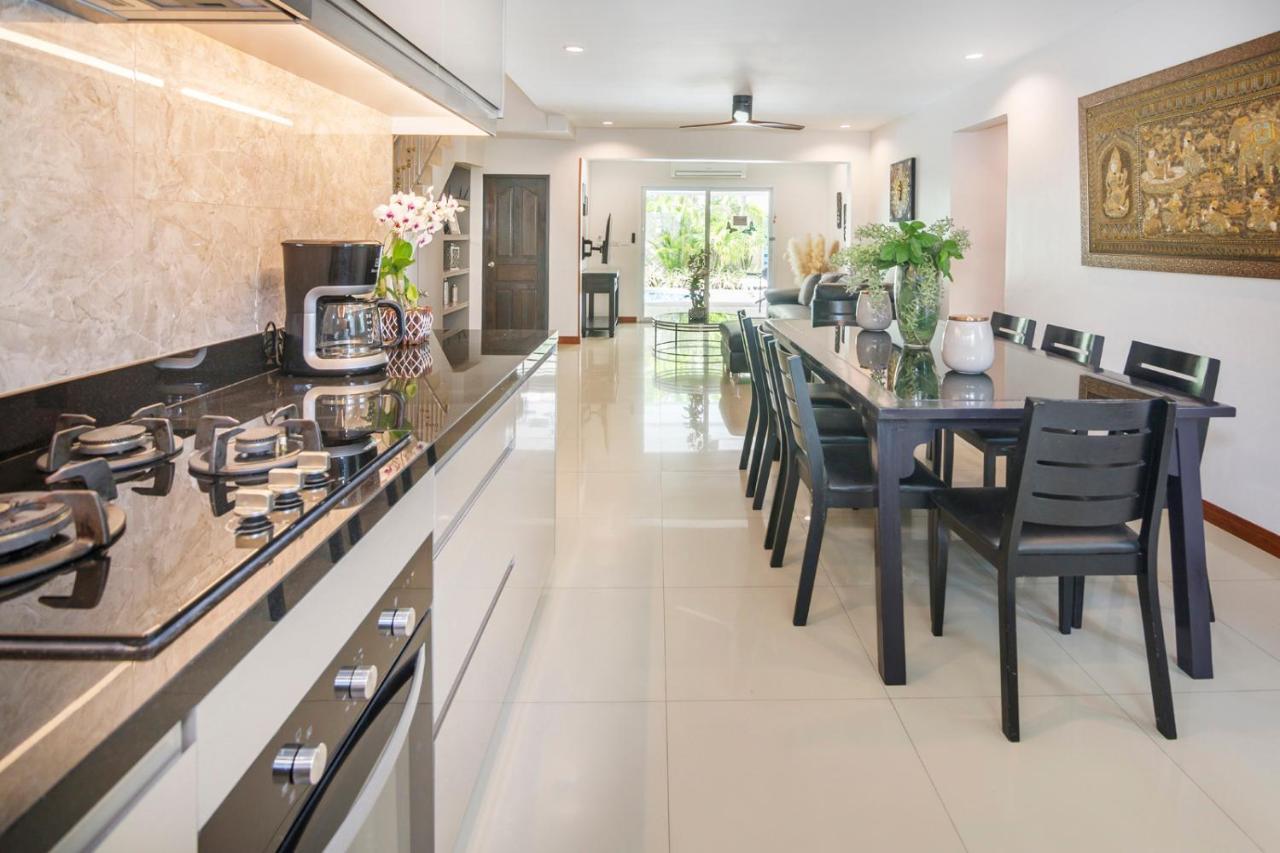 Villa Waree Minutes From Beach And City 芭達亞 外观 照片